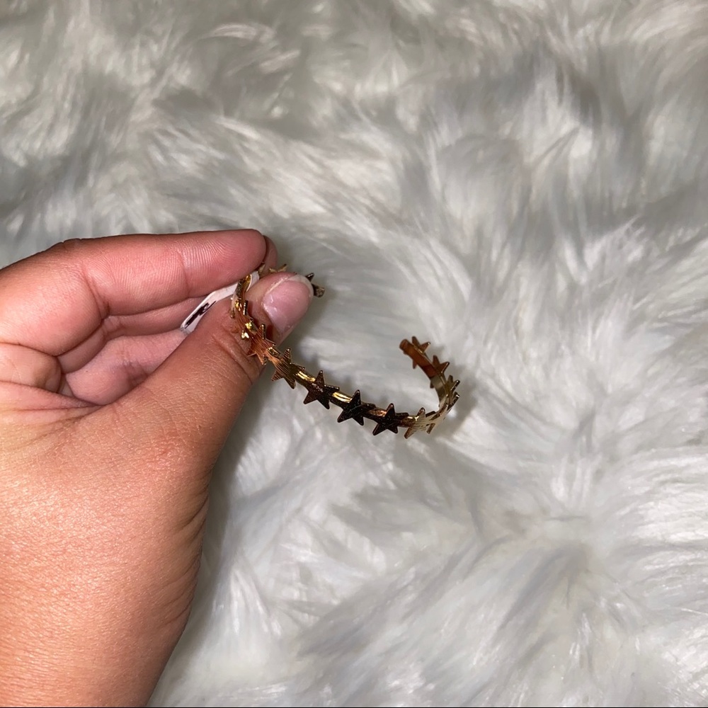 Star Cuff - Picture 2 of 2